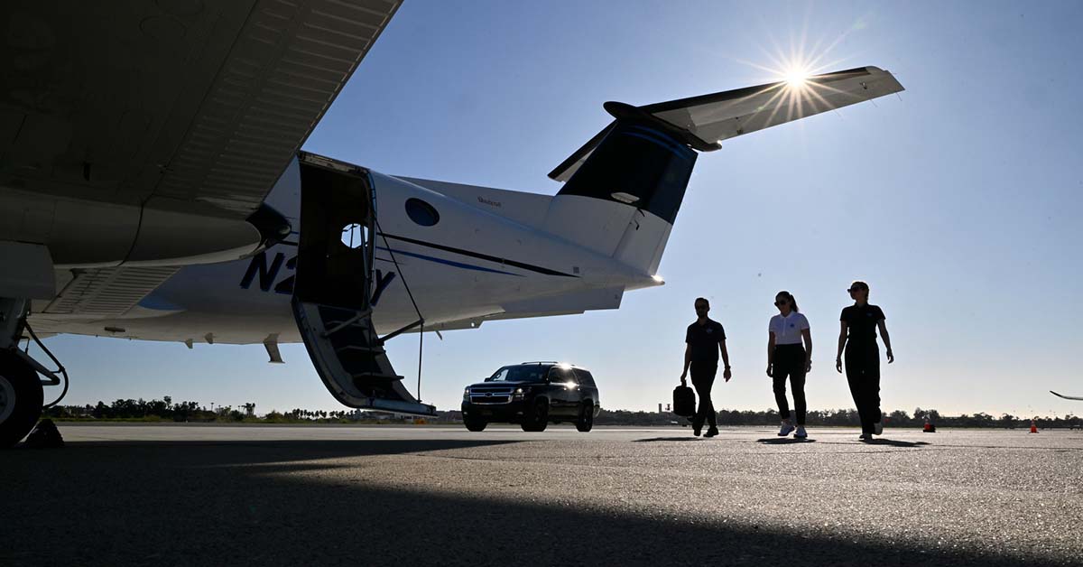 King Air 350 – Boarding Charter passengers boarding King Air 350